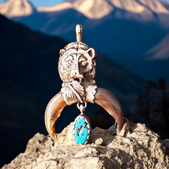 ✨️OOAK! Richard Begay Bear Head Natural Tallon Kingman Turquoise Pendant! - Picture 1 of 9